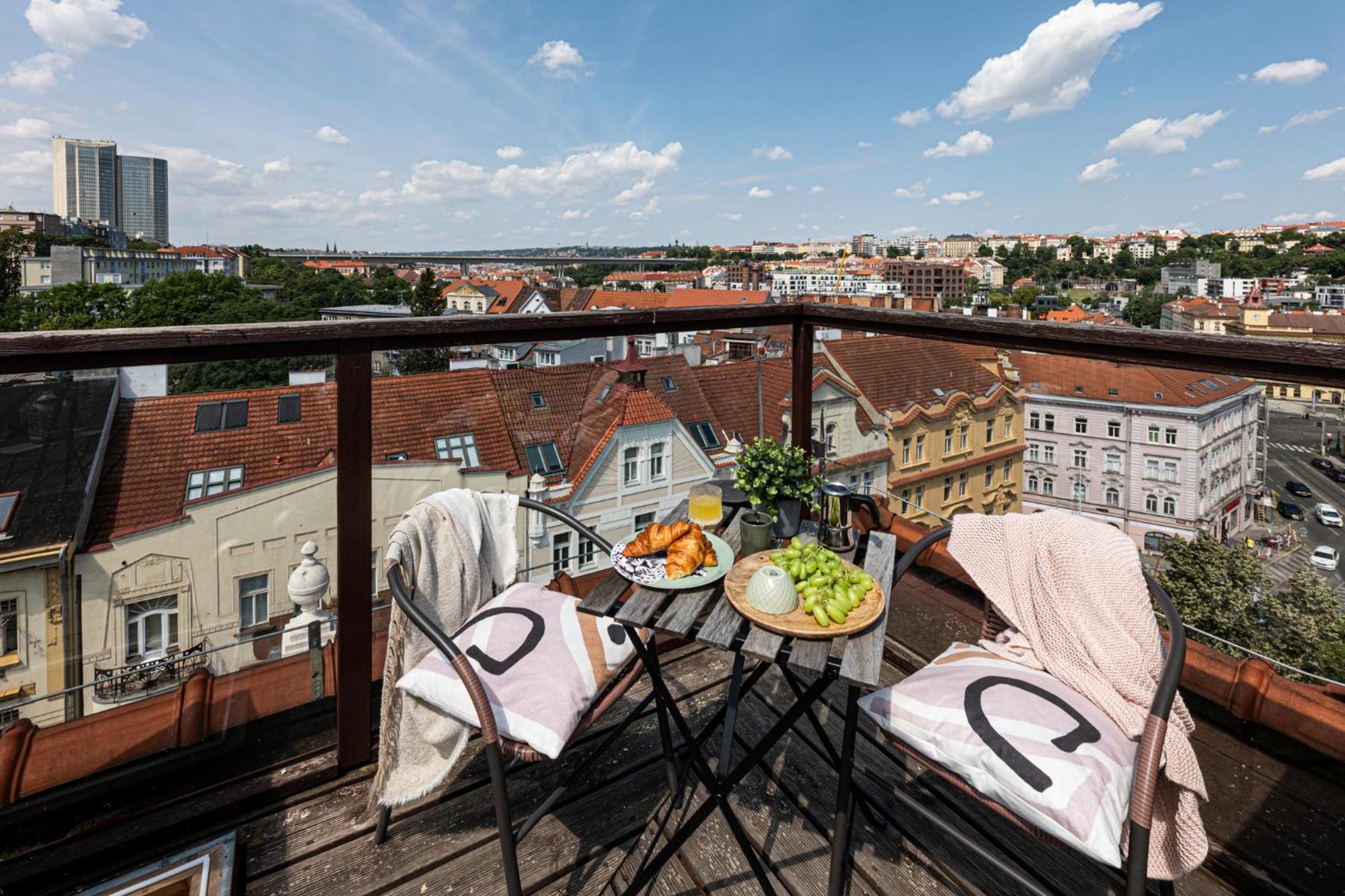 Апартаменты Prague Days - Terrace - Stunning View - Duplex Экстерьер фото