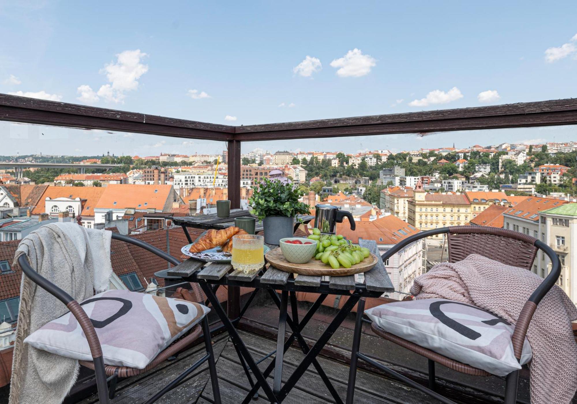 Апартаменты Prague Days - Terrace - Stunning View - Duplex Экстерьер фото